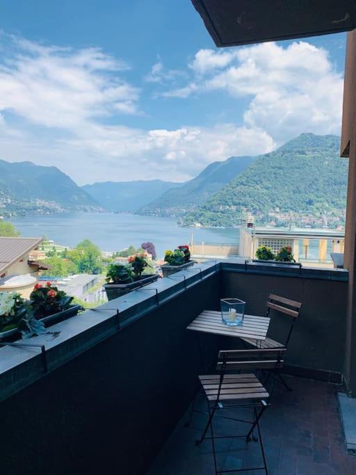 Look Giovane Per Una Casa Vista Lago Como Exteriör bild