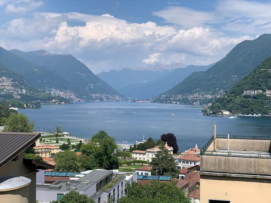 Look Giovane Per Una Casa Vista Lago Como Exteriör bild