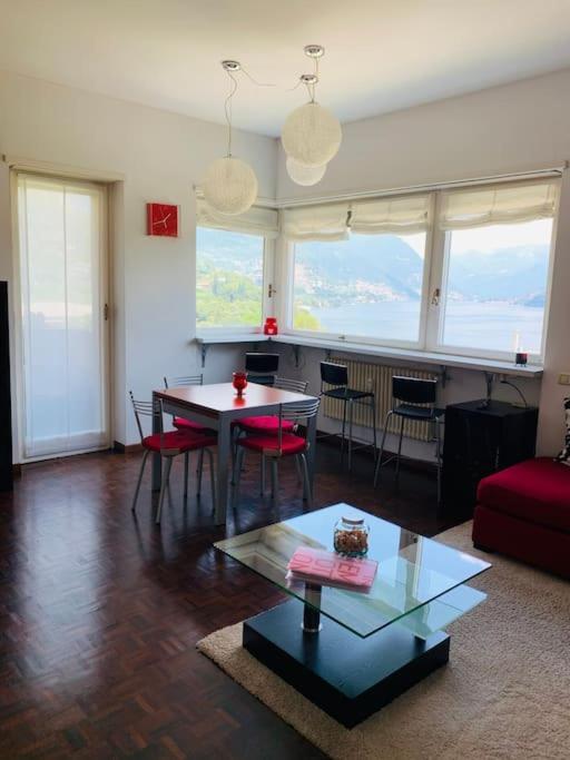 Look Giovane Per Una Casa Vista Lago Como Exteriör bild